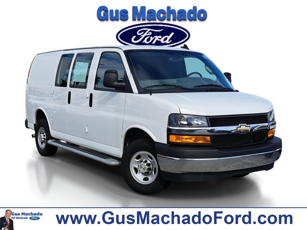 2024 Chevrolet Express Cargo Work Van's photo