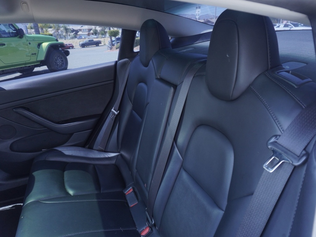 2022 Tesla Model 3 Long Range photo 15