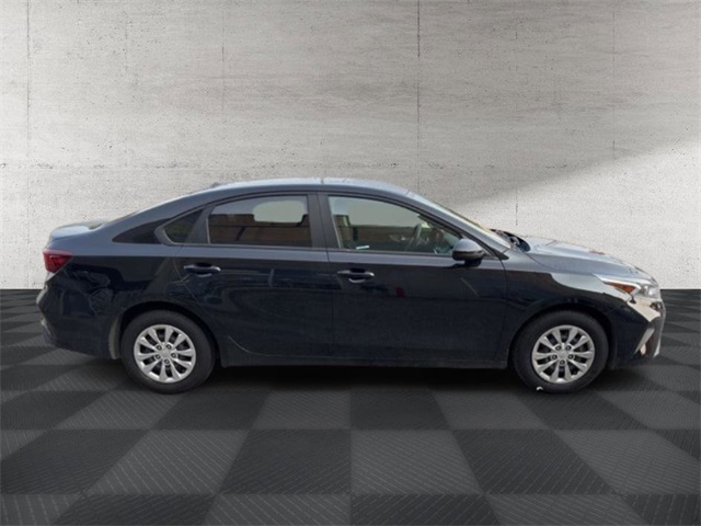 2023 Kia Forte LX photo 8