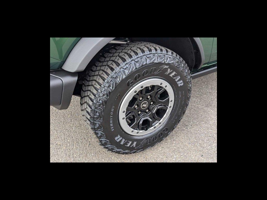 2024 Ford Bronco Black Diamond photo 9