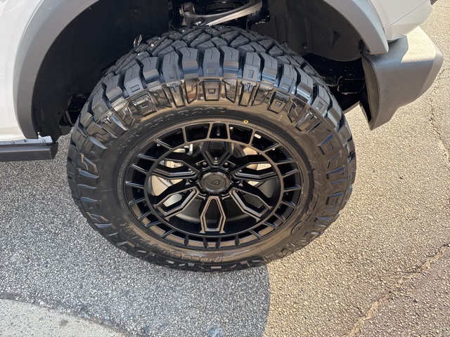 2025 Ford Bronco Base photo 39