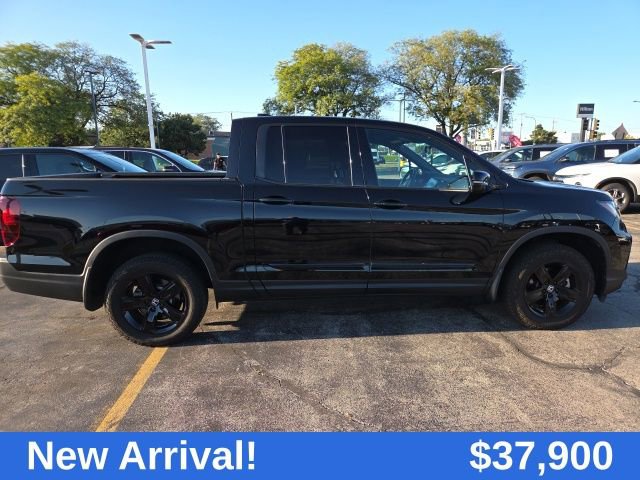 2023 Honda Ridgeline Black Edition photo 2