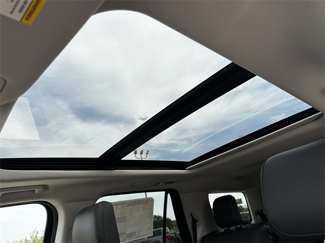 2025 Ford Expedition photo 28
