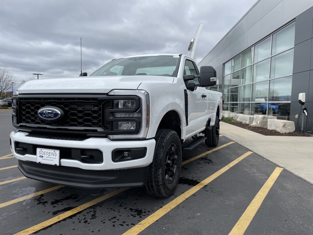 2025 Ford F-250 XL photo 3