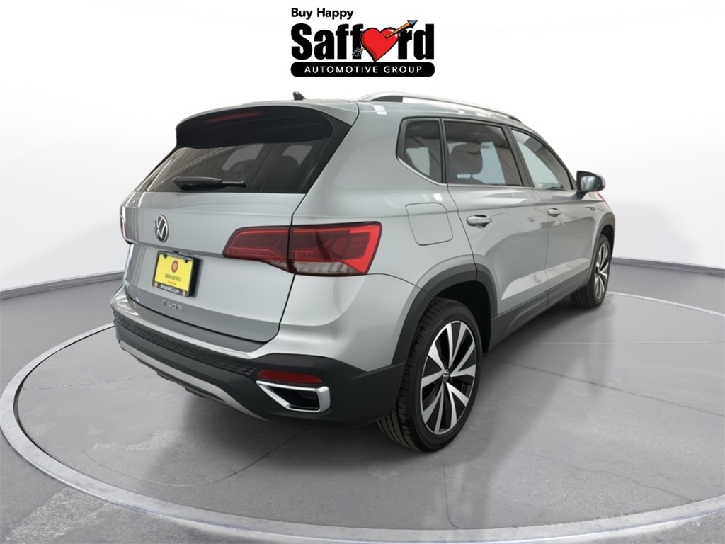 2024 Volkswagen Taos SE photo 7