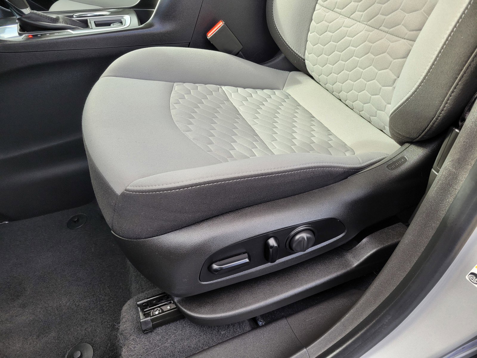 2021 Chevrolet Equinox LS photo 16