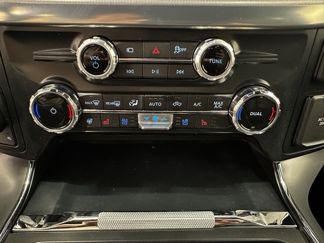2025 Ford F-150 Lariat photo 26