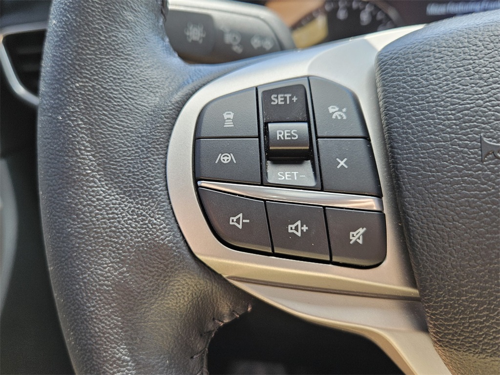 2023 Ford Explorer XLT photo 23