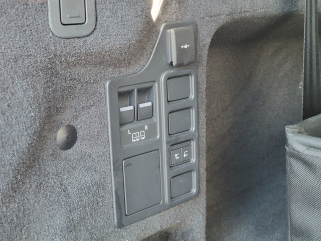 2024 Land Rover Discovery SE photo 4