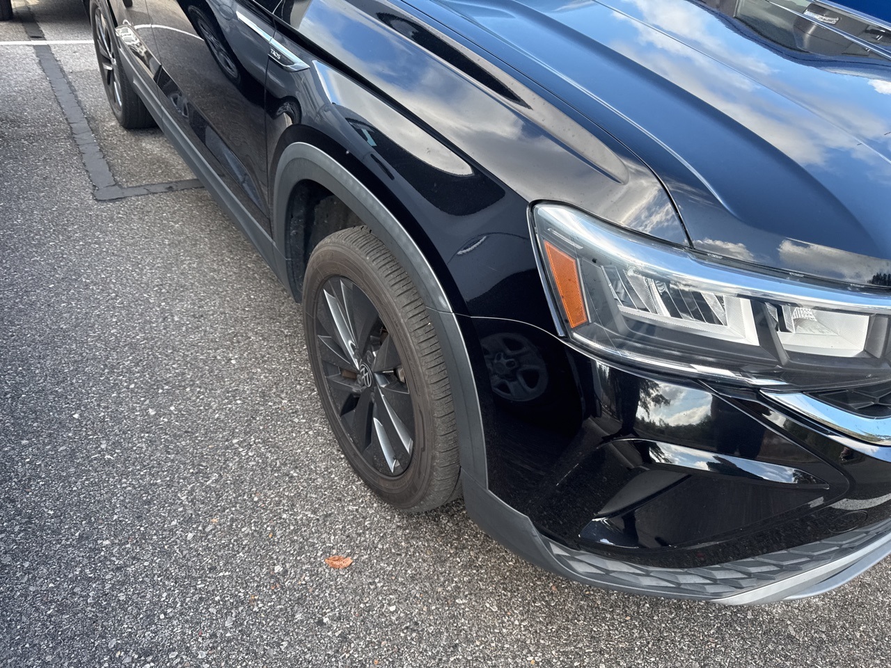 2022 Volkswagen Taos S photo 4