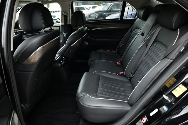 2020 Genesis G90 3.3T Premium photo 22