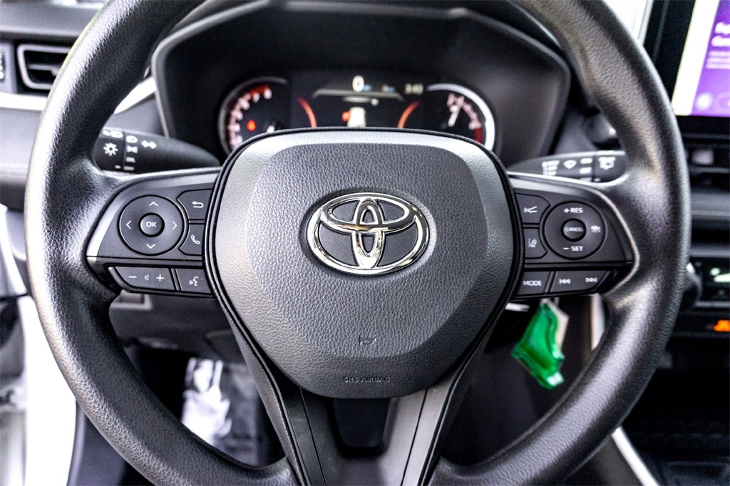 2024 Toyota RAV4 LE photo 16