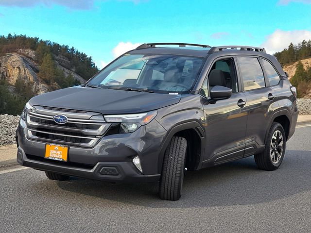 2025 Subaru Forester Premium photo 4
