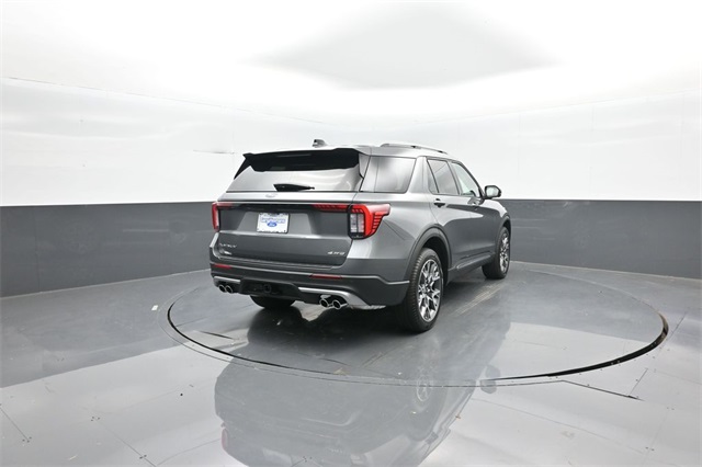 2025 Ford Explorer Platinum photo 4