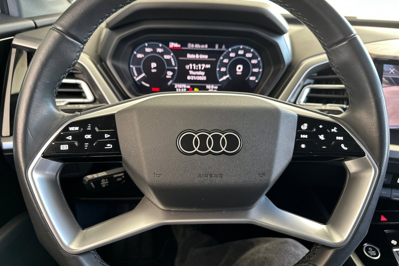 2023 Audi Q4 50 E-tron Prestige photo 16