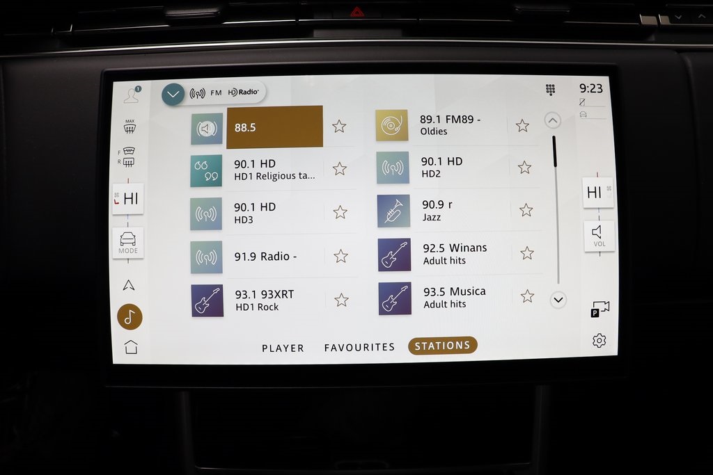 2025 Land Rover Range Rover SE photo 10