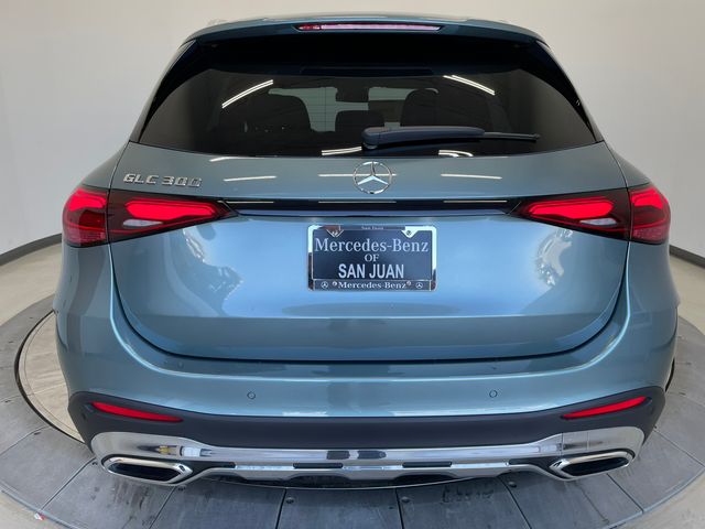 2026 Mercedes Benz GLC 300 photo 4
