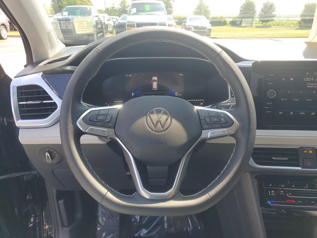 2025 Volkswagen Taos SE photo 23