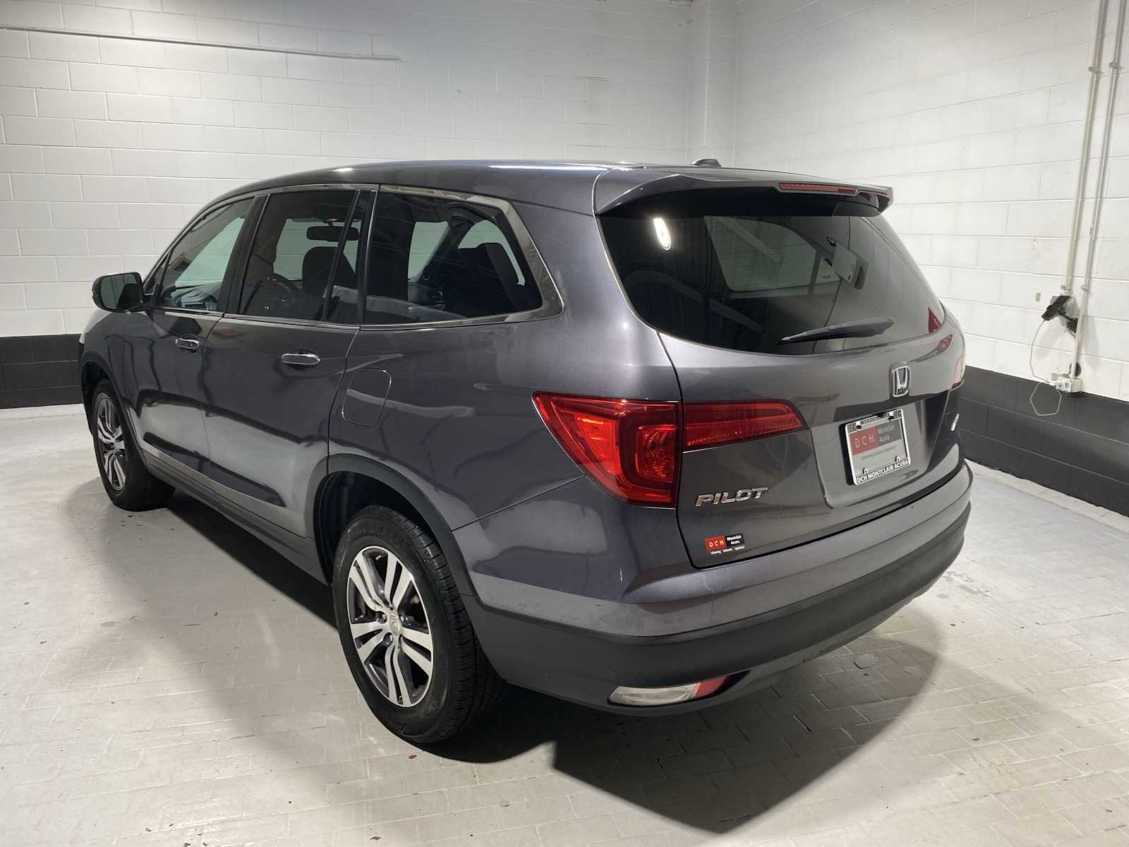 2017 Honda Pilot EX-L photo 4