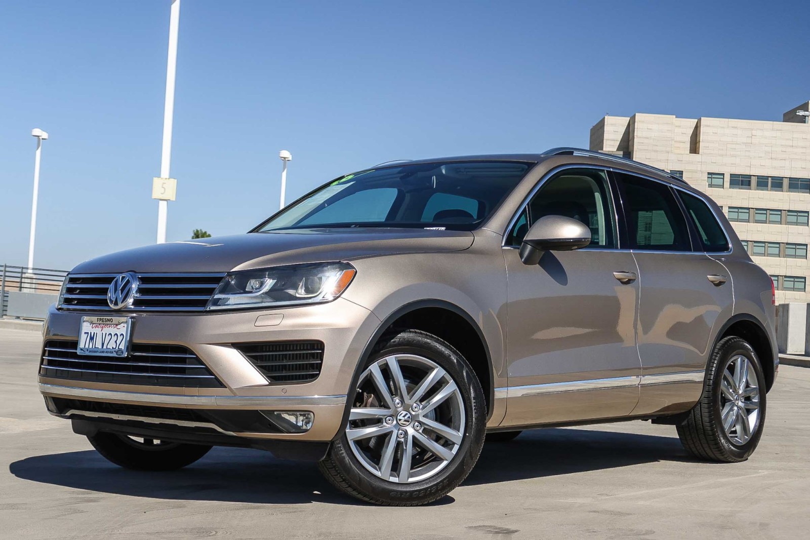 2016 Volkswagen Touareg Lux