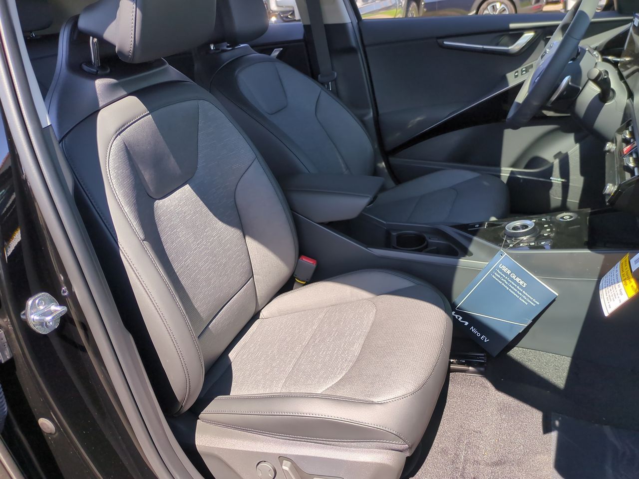 2024 Kia Niro EV Wave photo 26