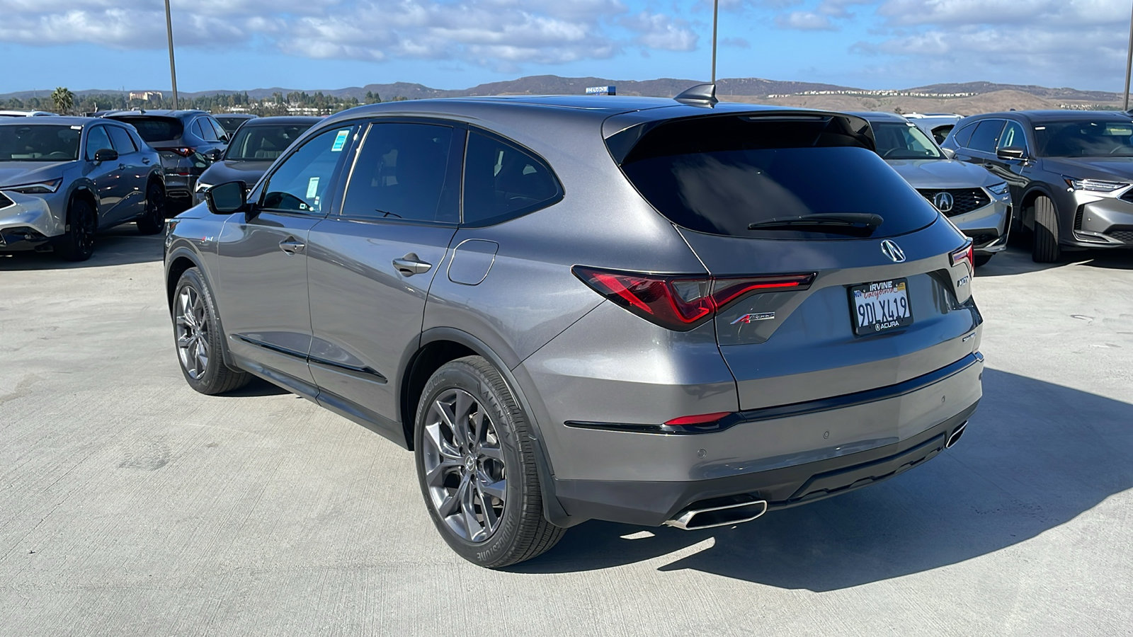 2023 Acura MDX SH-AWD A-Spec photo 2