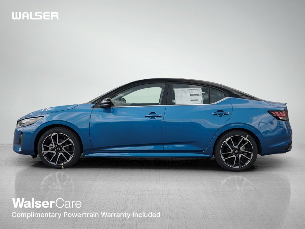 2025 Nissan Sentra SR photo 3