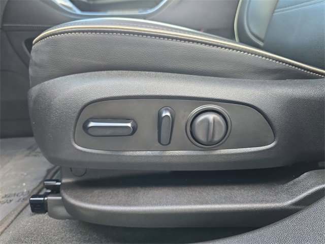 2023 Gmc Acadia Denali photo 16