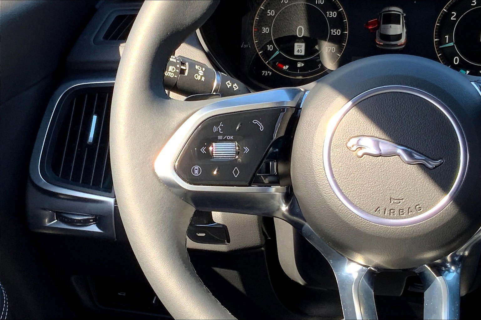 2024 Jaguar E-PACE R-Dynamic SE photo 16