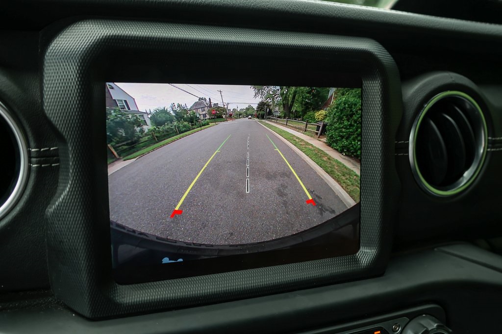 2023 Jeep Wrangler Sahara 4xe photo 21