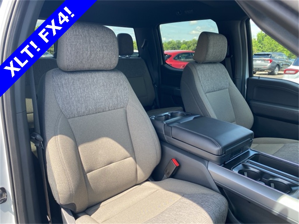 2025 Ford F-150 XLT photo 7