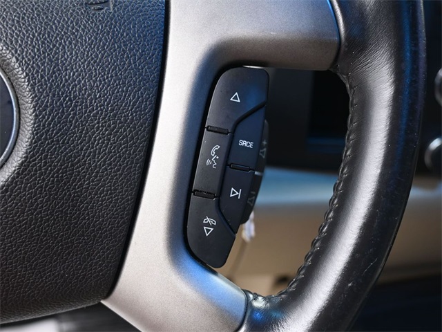 2013 Chevrolet Silverado 1500 LT photo 3