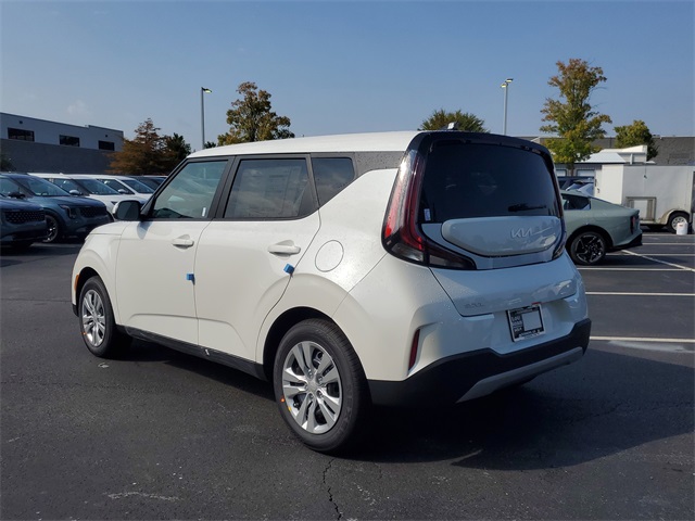 2025 Kia Soul LX S photo 6
