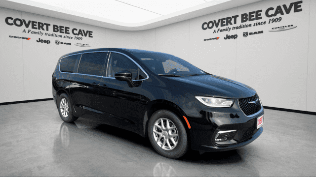 2026 Chrysler Pacifica Select's photo