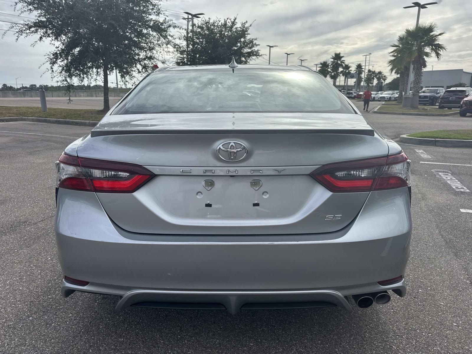 2024 Toyota Camry SE photo 6