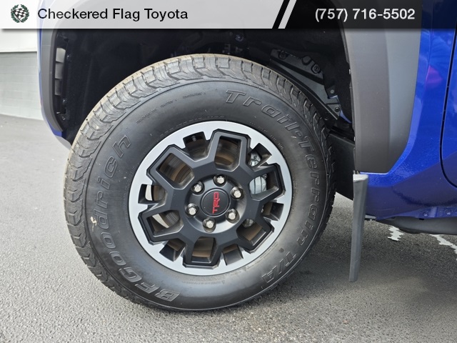 2025 Toyota Tacoma TRD Off-Road photo 13