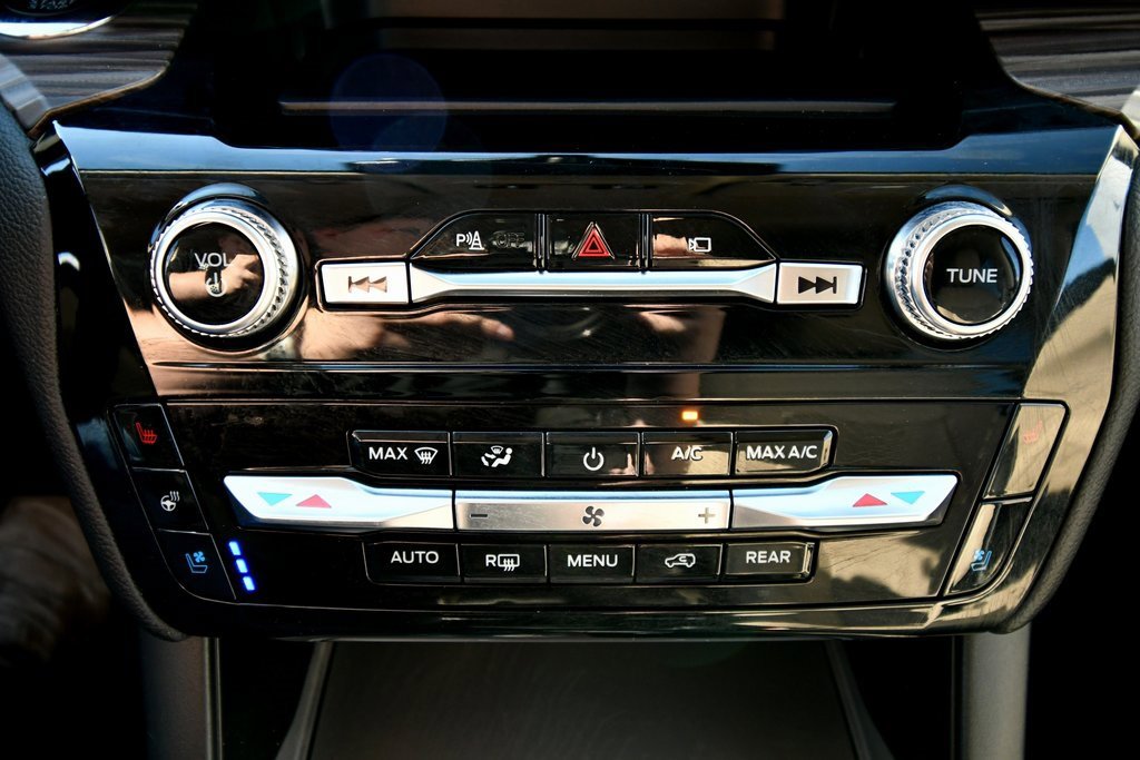 2023 Ford Explorer Limited photo 27