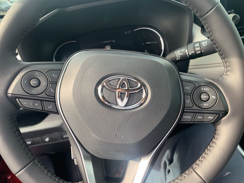 2025 Toyota RAV4 XLE photo 15