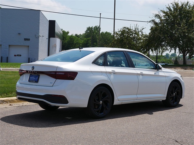 2025 Volkswagen Jetta 1.5T SE photo 2