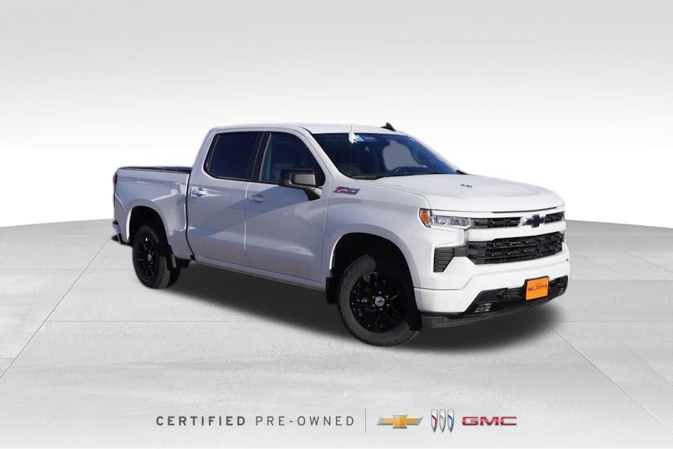 Used 2023 White Chevrolet RST image 1