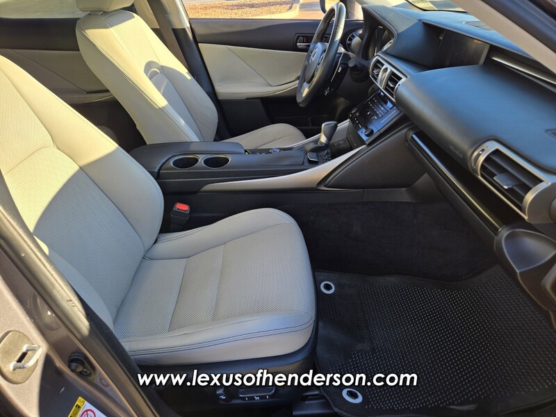 2014 Lexus IS 250 photo 14