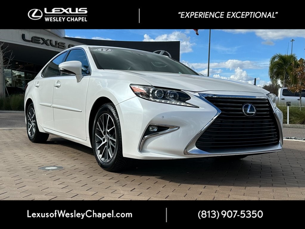 2017 Lexus ES Base's photo