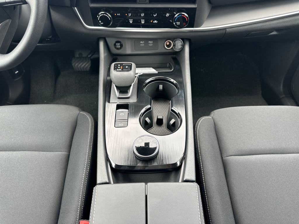 2026 Nissan Rogue S photo 24