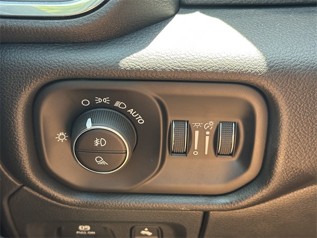 2025 Ram 1500 Laramie photo 30