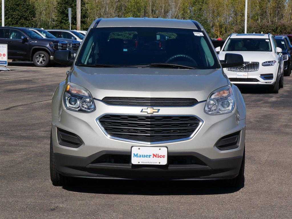 2016 Chevrolet Equinox LS photo 2