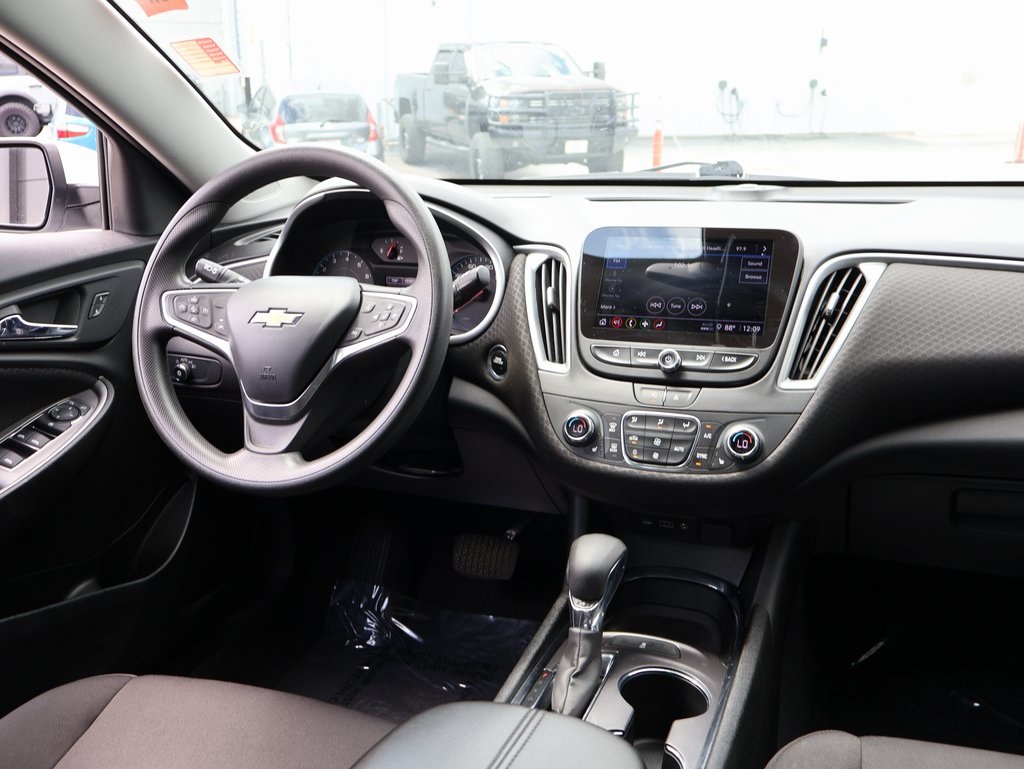 2023 Chevrolet Malibu 1LT photo 12