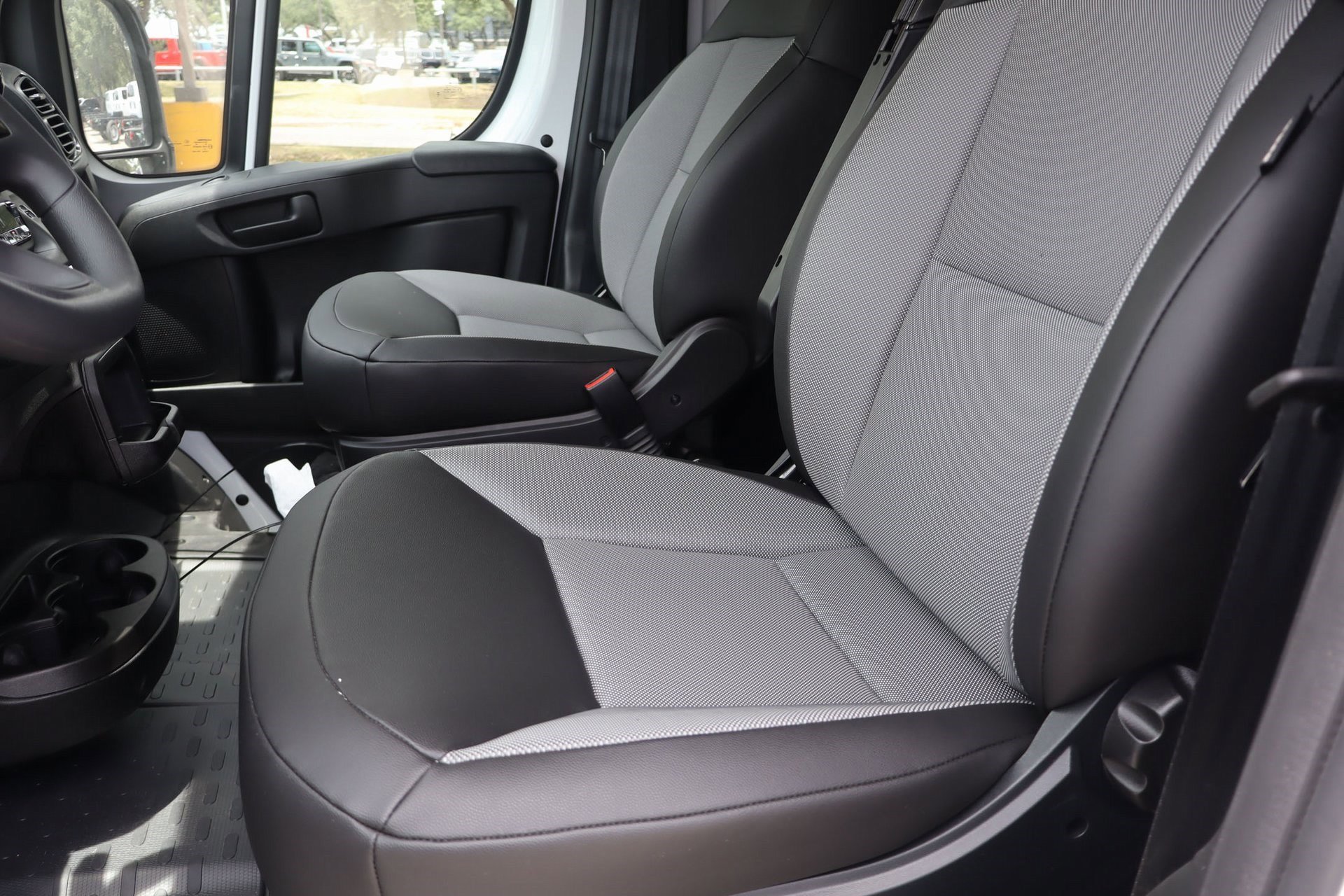 2025 Ram ProMaster 3500 photo 15