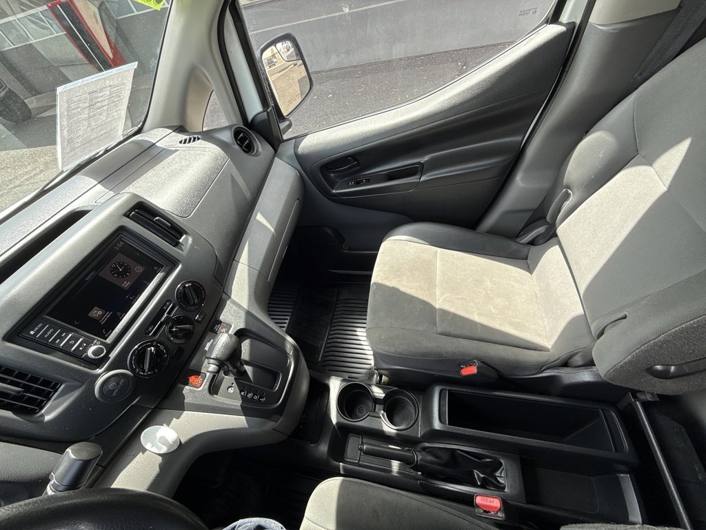 2021 Nissan NV200 S photo 11