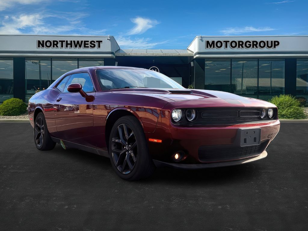 2019 Dodge Challenger SXT Plus's photo