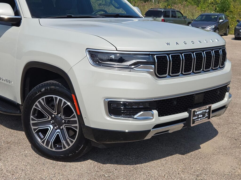 2022 Jeep Wagoneer Series III photo 2